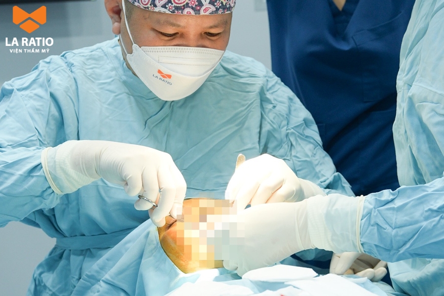 Sửa sống mũi gãy an toàn, nhanh chóng tại Viện thẩm mỹ La Ratio Sửa sống mũi gãy an toàn, nhanh chóng tại Viện thẩm mỹ La Ratio