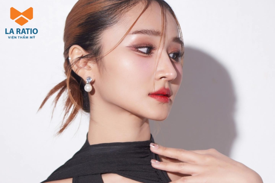Có nên nâng mũi dáng cao tây không còn tùy thuộc vào tỷ lệ gương mặt của bạn