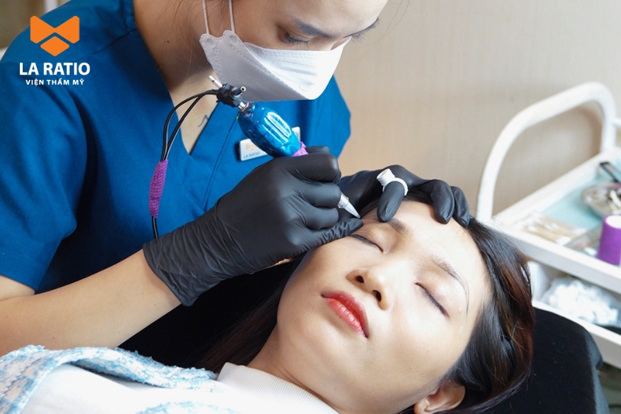 Điêu khắc chân mày đẹp tự nhiên, an toàn tại La Ratio