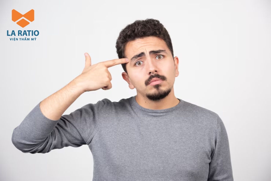 Lông mày hình chữ Bát không được đánh giá cao trong thẩm mỹ và nhân tướng học Lông mày hình chữ Bát không được đánh giá cao trong thẩm mỹ và nhân tướng học