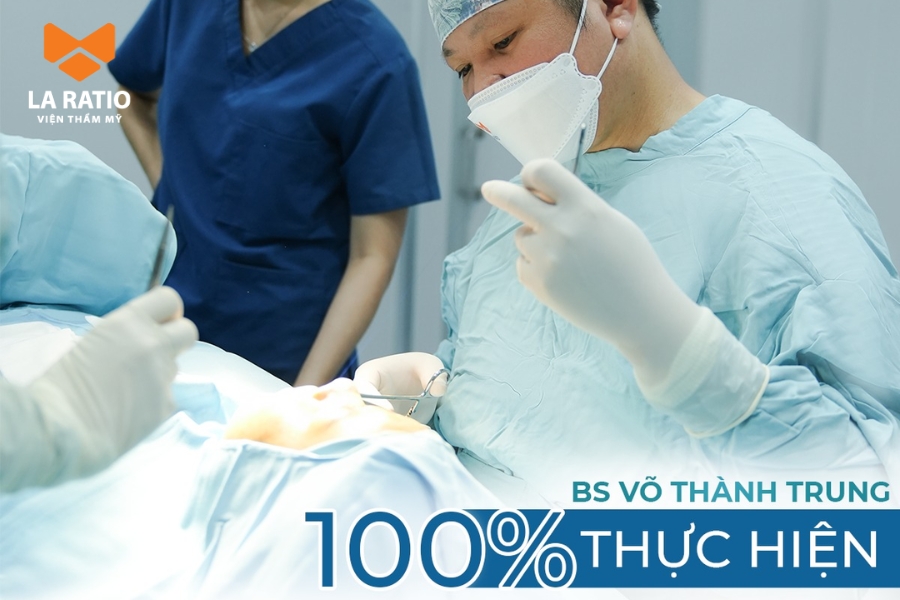 Bác sĩ Võ Thành Trung trực tiếp thực hiện chỉnh sửa mũi củ tỏi cho khách hàng Bác sĩ Võ Thành Trung trực tiếp thực hiện chỉnh sửa mũi củ tỏi cho khách hàng
