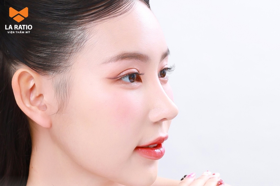 Mũi cao hài hòa với gương mặt thường được xem là đẹp Mũi cao hài hòa với gương mặt thường được xem là đẹp