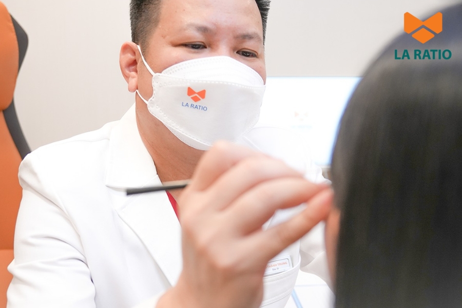 Để tránh cắt mí bị già, hãy chọn bác sĩ thẩm mỹ mắt giàu kinh nghiệm Để tránh cắt mí bị già, hãy chọn bác sĩ thẩm mỹ mắt giàu kinh nghiệm