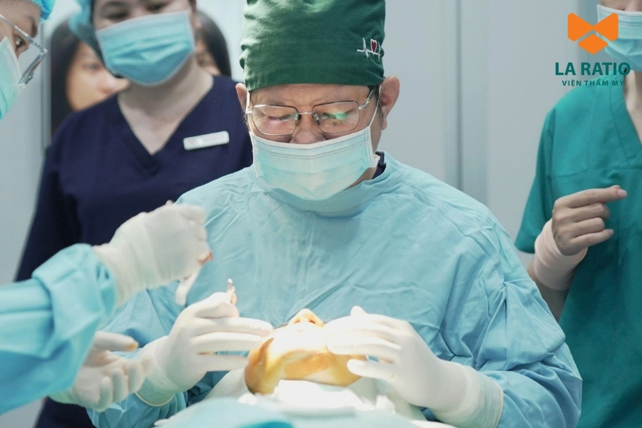 Tiêu chí chọn các bác sĩ nâng mũi đẹp ở TPHCM Tiêu chí chọn các bác sĩ nâng mũi đẹp ở TPHCM